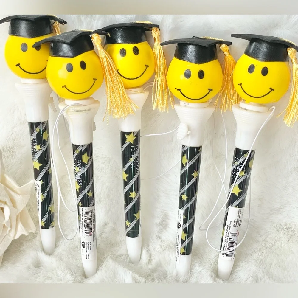 New with tags SPRING LOADED GRADUATION POP OFFS Set of 5. GRAD CAP with TASSEL